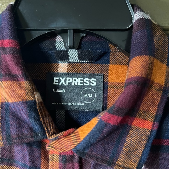 Express Flannel - Picture 2 of 3